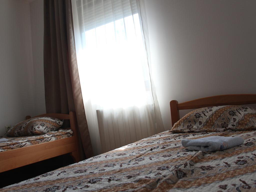 Hostel S Novi Sad Exterior photo