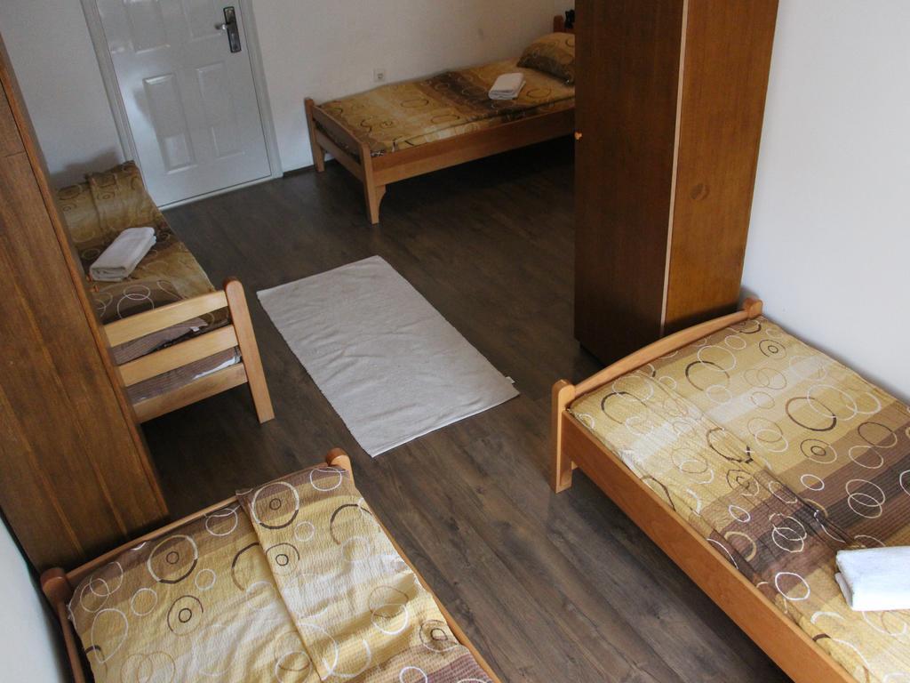 Hostel S Novi Sad Exterior photo